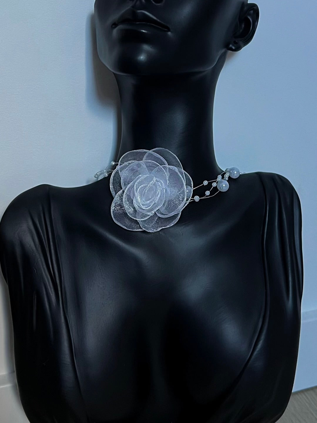 Collier Rose (plusieurs couleurs dispo)